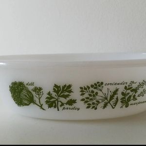 Glasbake Vintage Herbs 1 Qt Casserole Dish